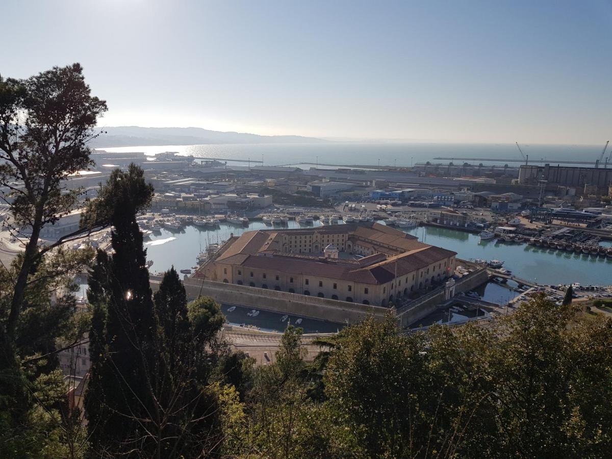 B&B Superfast Ancona Esterno foto